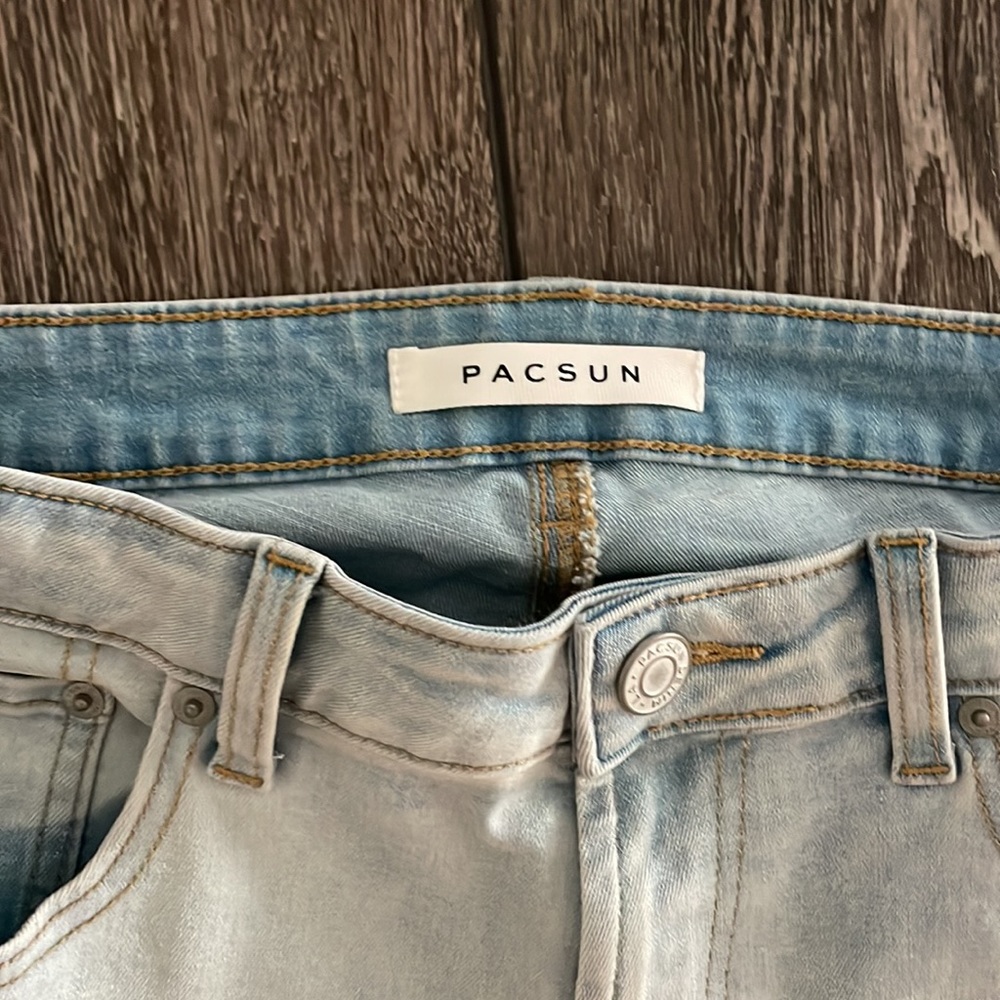 Light wash men’s pacsun skinny jeans - Picture 2 of 4
